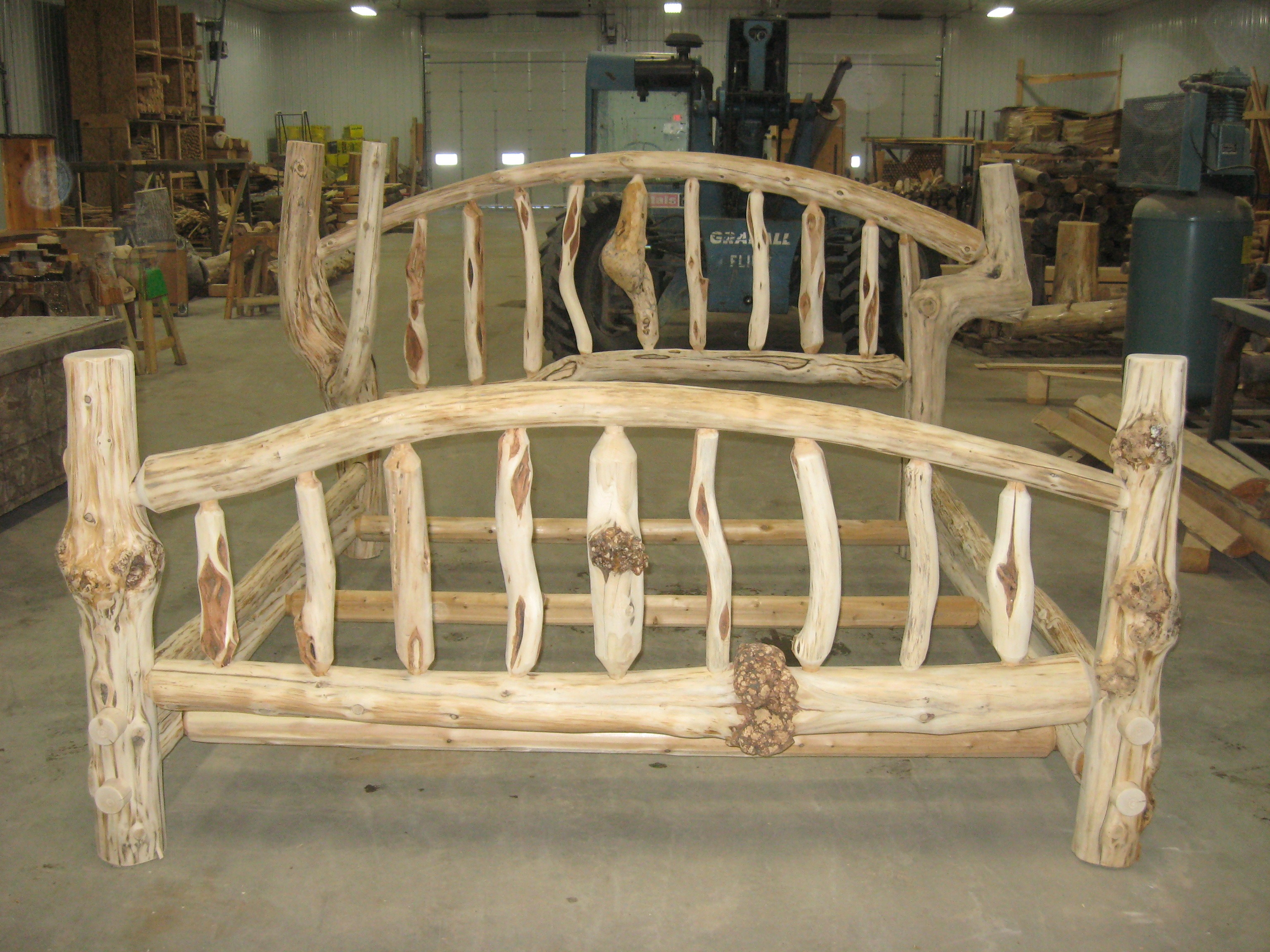 King Bed Cedar Natural with Diamond Willow Spindles