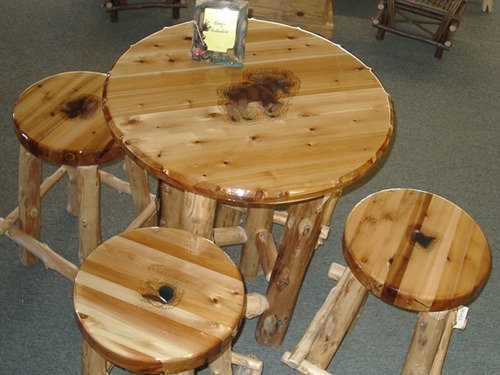 Round bar table with set of 4 wooden bar stools